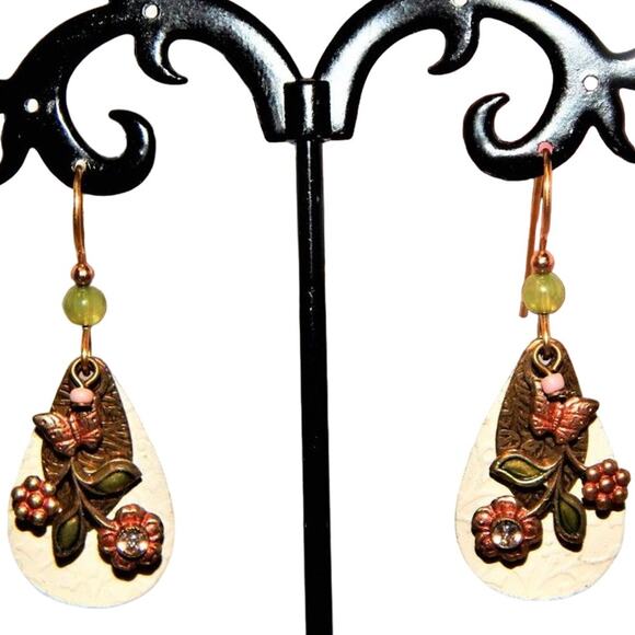 Sweet Charming 3 Layered Metal Flower Earrings - Picture 3 of 8